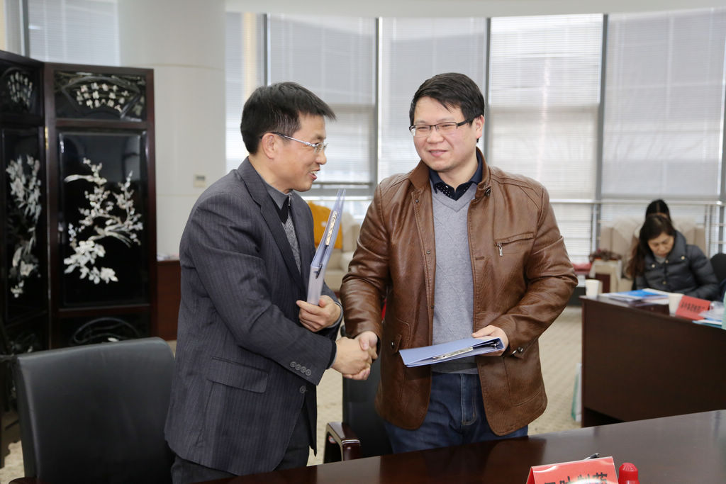 3药学院校企合作办学大会3.jpg
