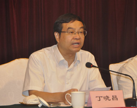 江苏省教育厅副厅长丁晓昌发表讲话.jpg