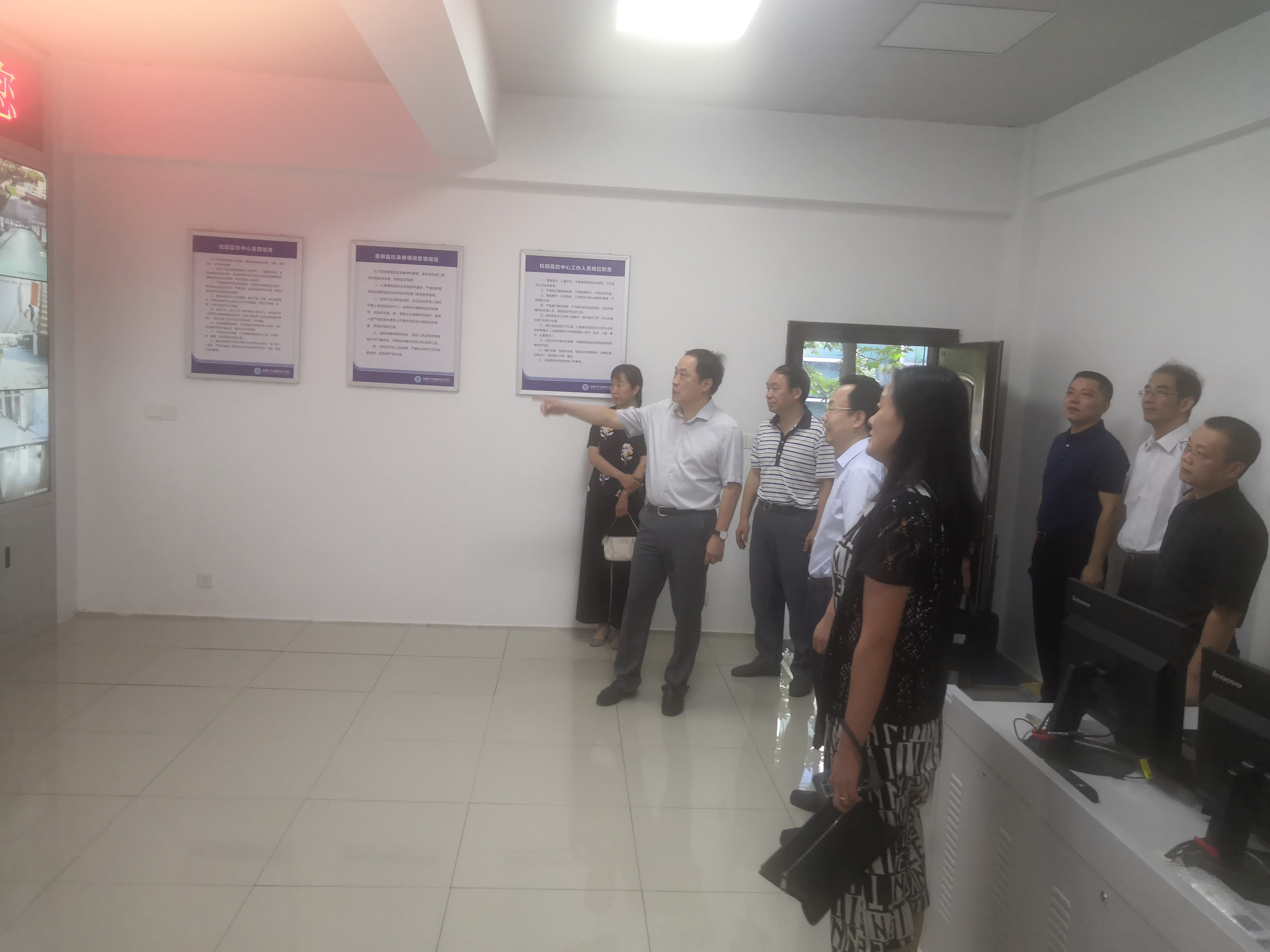 省卫计委督查组来我院进行安全生产工作督查.JPG