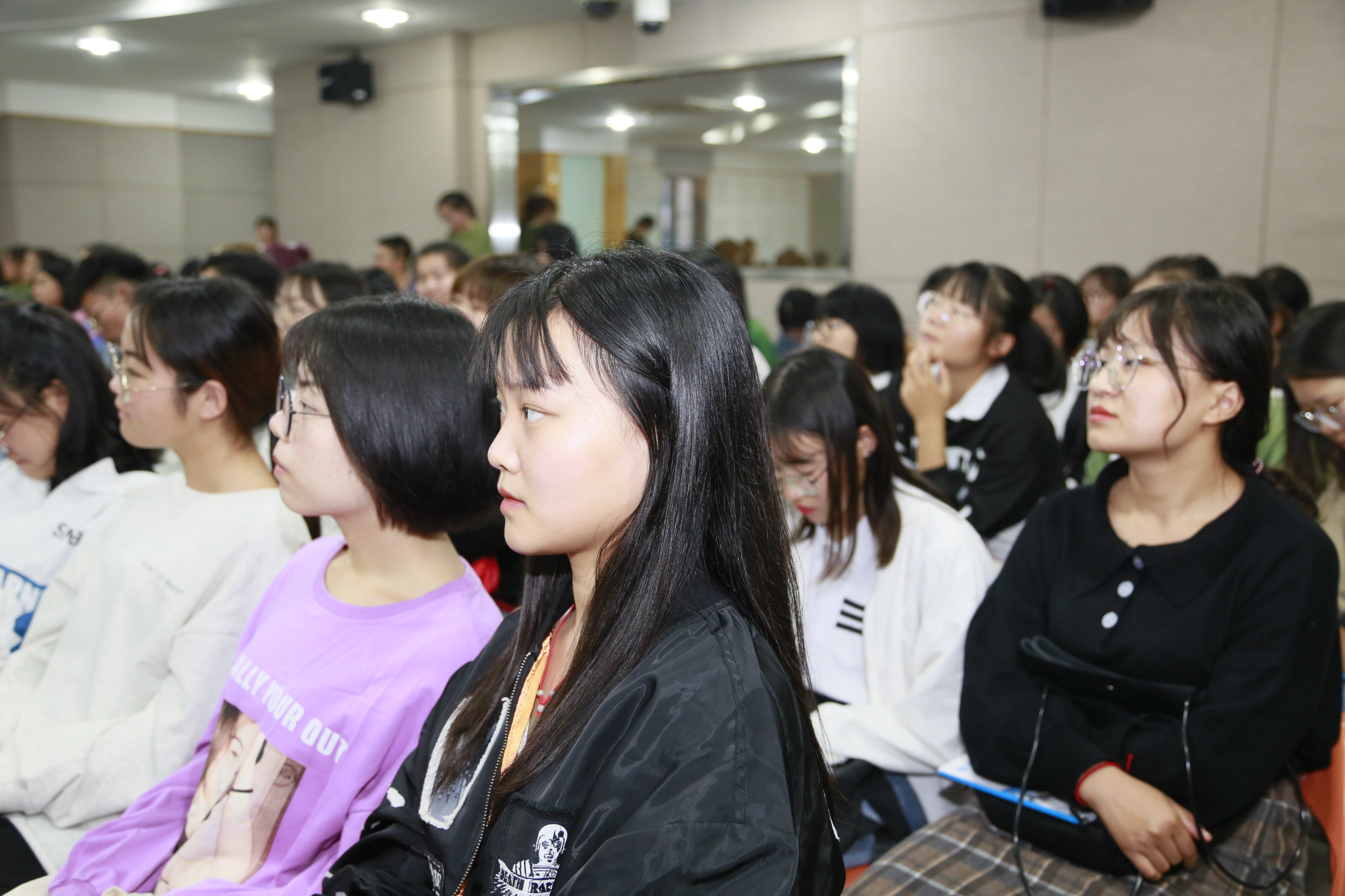 评审会现场2.JPG