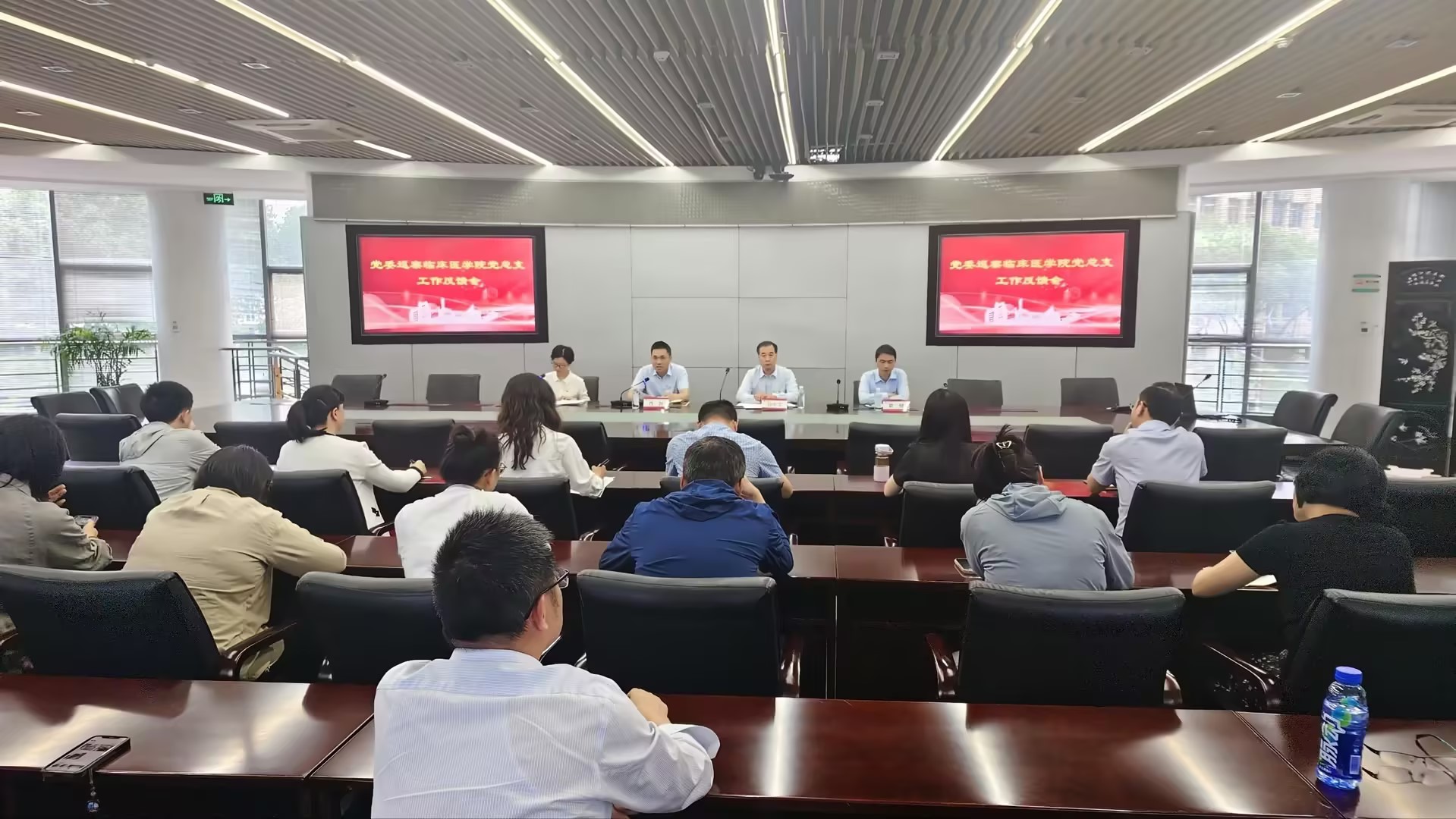临床医学院照片.jpg