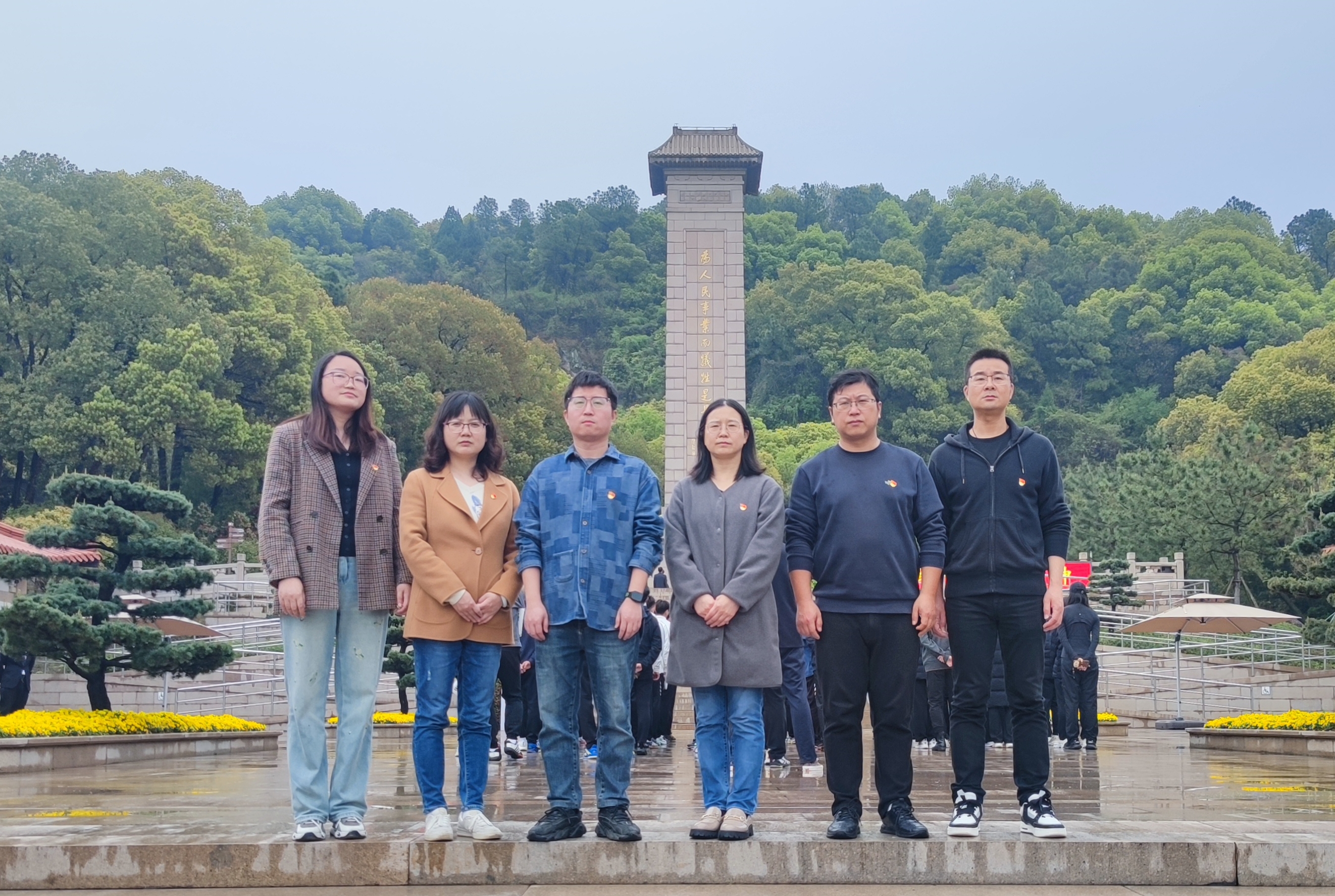 合影(1).jpg