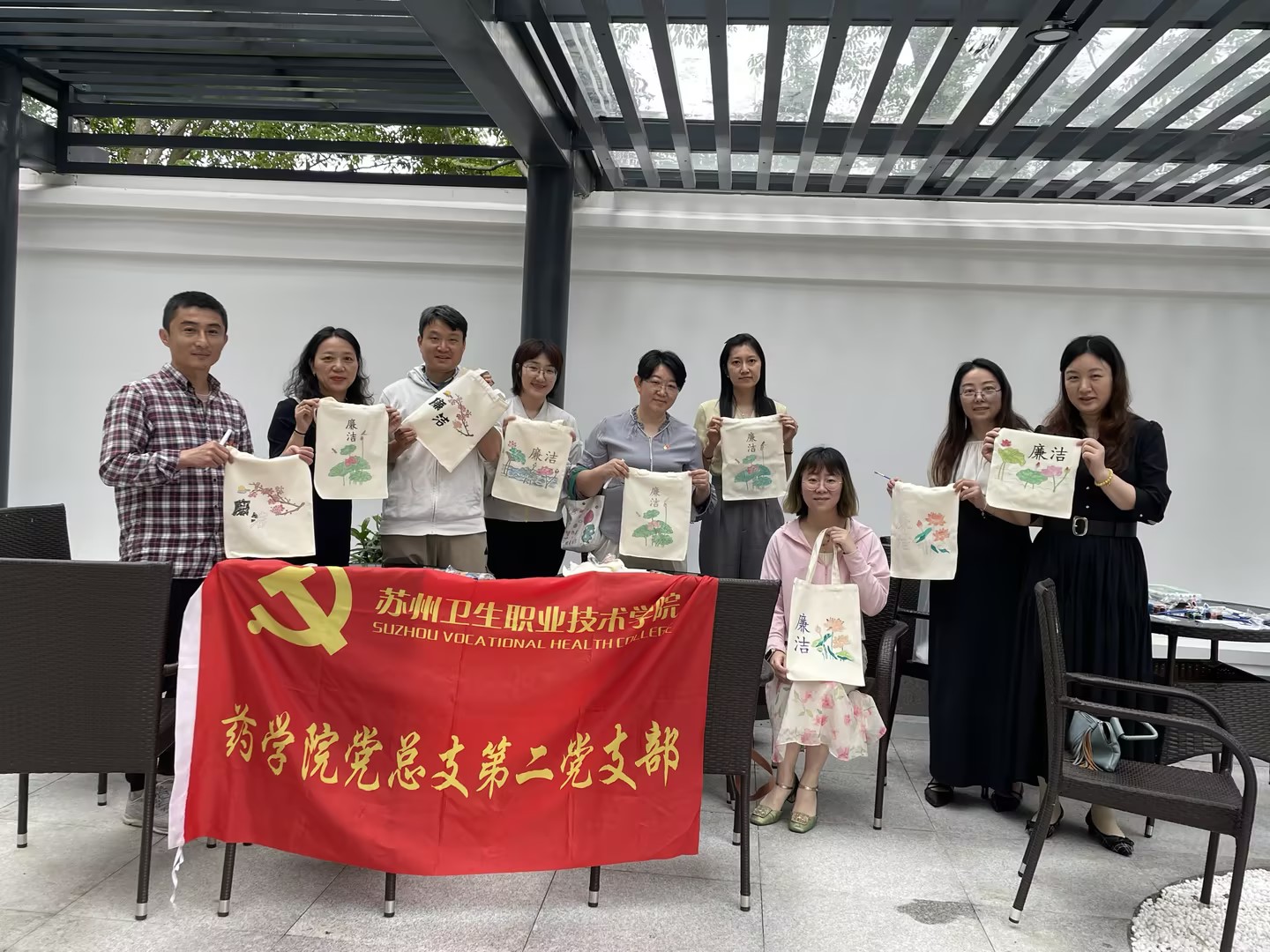 0606药学院+参观纪念馆，缅怀先烈，激励新时代党员3.jpg