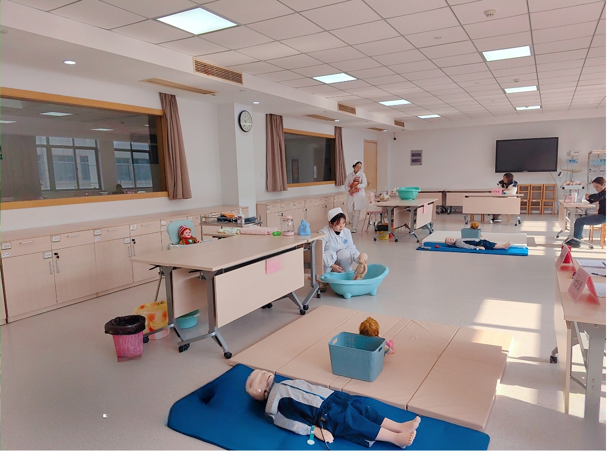 幼儿照护.png