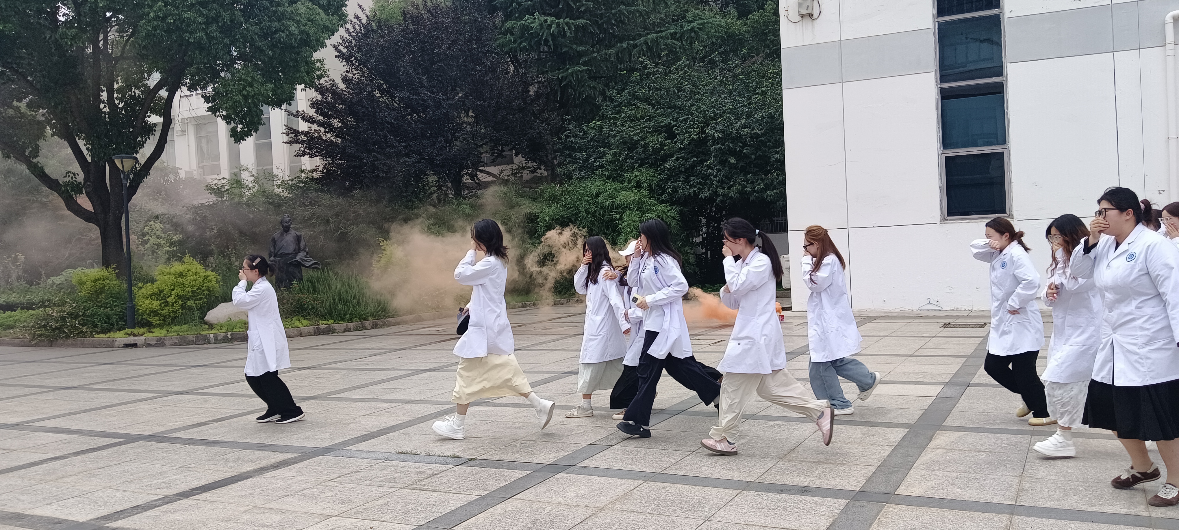 照片2.jpg