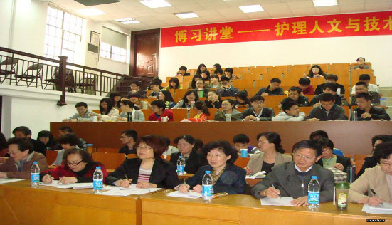 观摩课现场.jpg